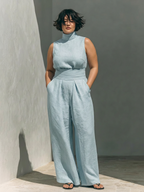 Set consisting of a sleeveless blouse and wide-leg Pants